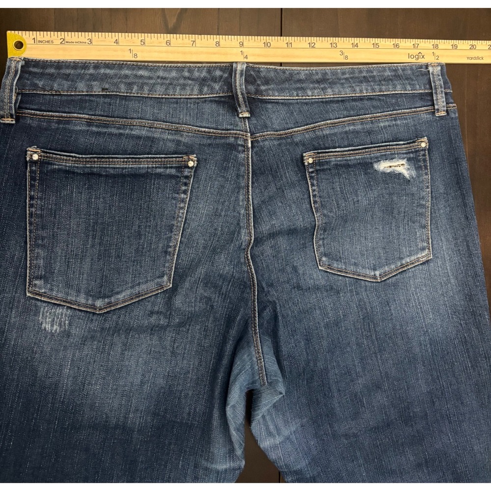 White House Black Market Girlfriend Jeans Distressed Leopard Print Patch Size 14 - Picture 8 of 9